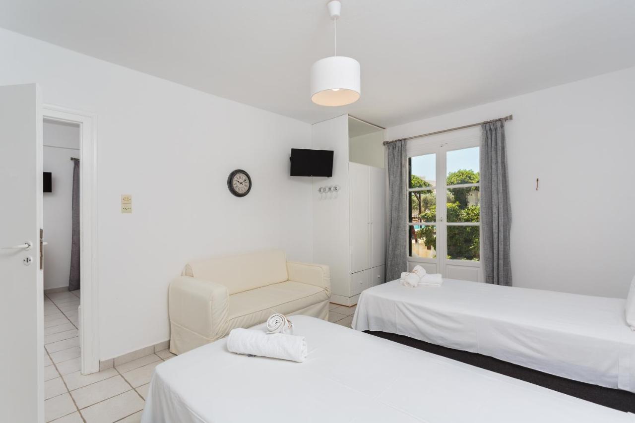 Tzane Studios & Apartments - Steps Away From Golden Beach Chrisi Akti  Luaran gambar