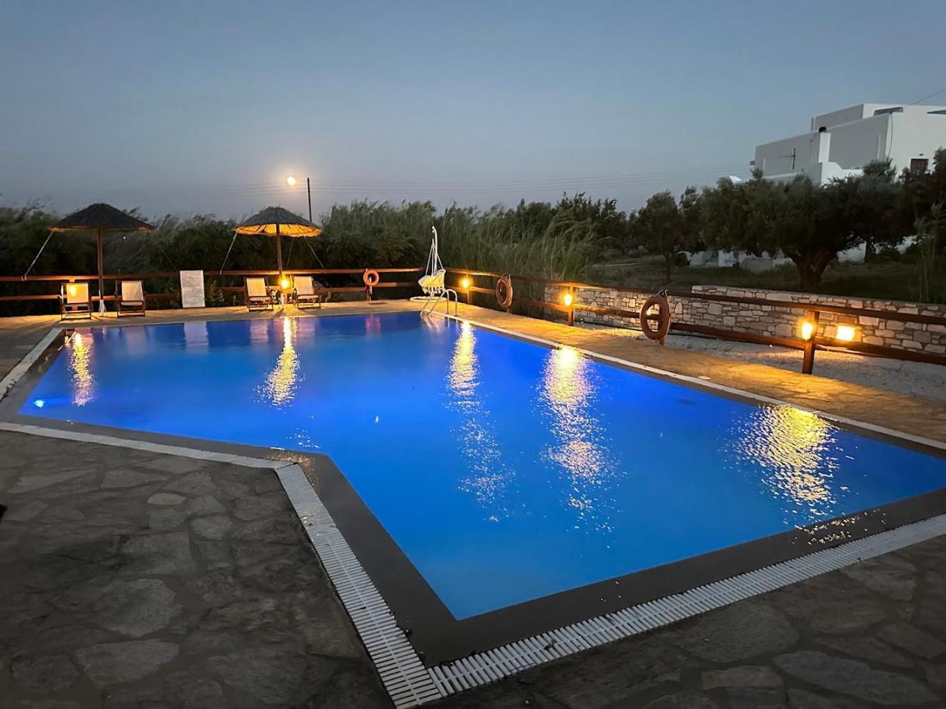 Tzane Studios & Apartments - Steps Away From Golden Beach Chrisi Akti  Luaran gambar